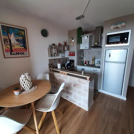 Apartment D'une Avec Vue Sur La Et Wifi A A 1 Km De La Bandol